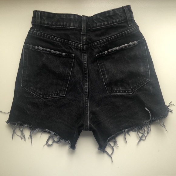 Zara Black Denim Shorts - Picture 2 of 3